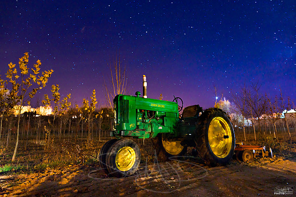 DicksTractoratNIGHT-1