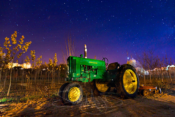 DicksTractoratNIGHT-1