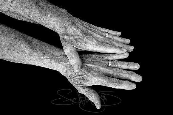 JROYERhandsBNW-10