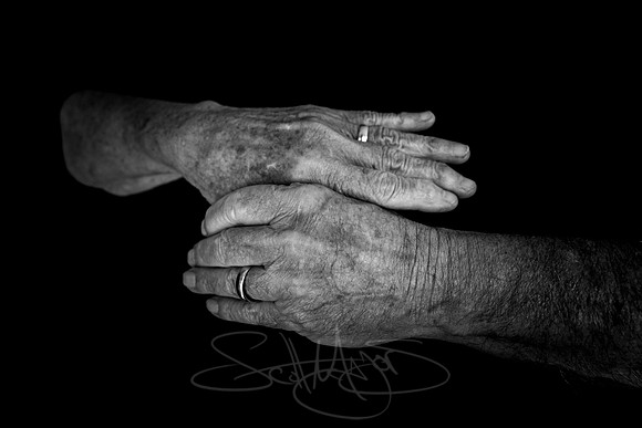 JROYERhandsBNW-20